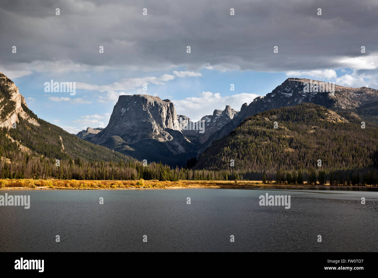 WYOMING - Squaretop Berg von Green River Untersee entlang der Continental Divide Trail in die Bridger Wilderness gelegen. Stockfoto