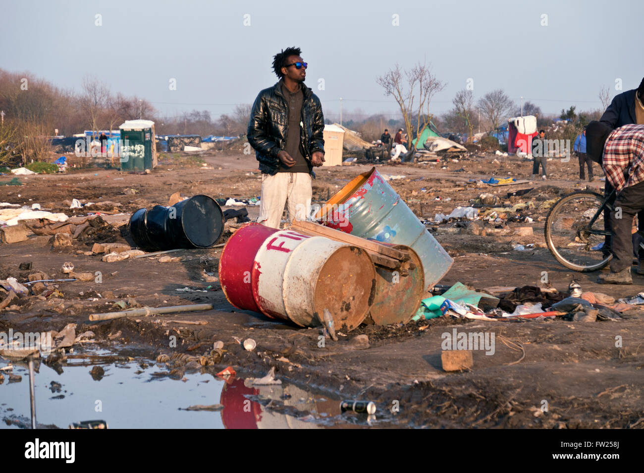 Das Dschungelcamp Flüchtling & Migranten in Calais Frankreich, wo Tausende von Flüchtlingen in schlammigen und verwahrlosten Zustand der Hoffnung gelebt haben Stockfoto