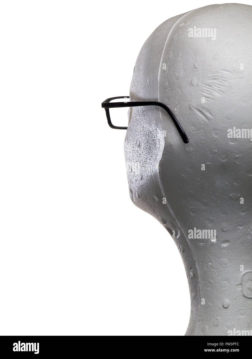 White dummy Weiblicher Kopf mit Brillen auf weißem Hintergrund, Rückseite Stockfoto