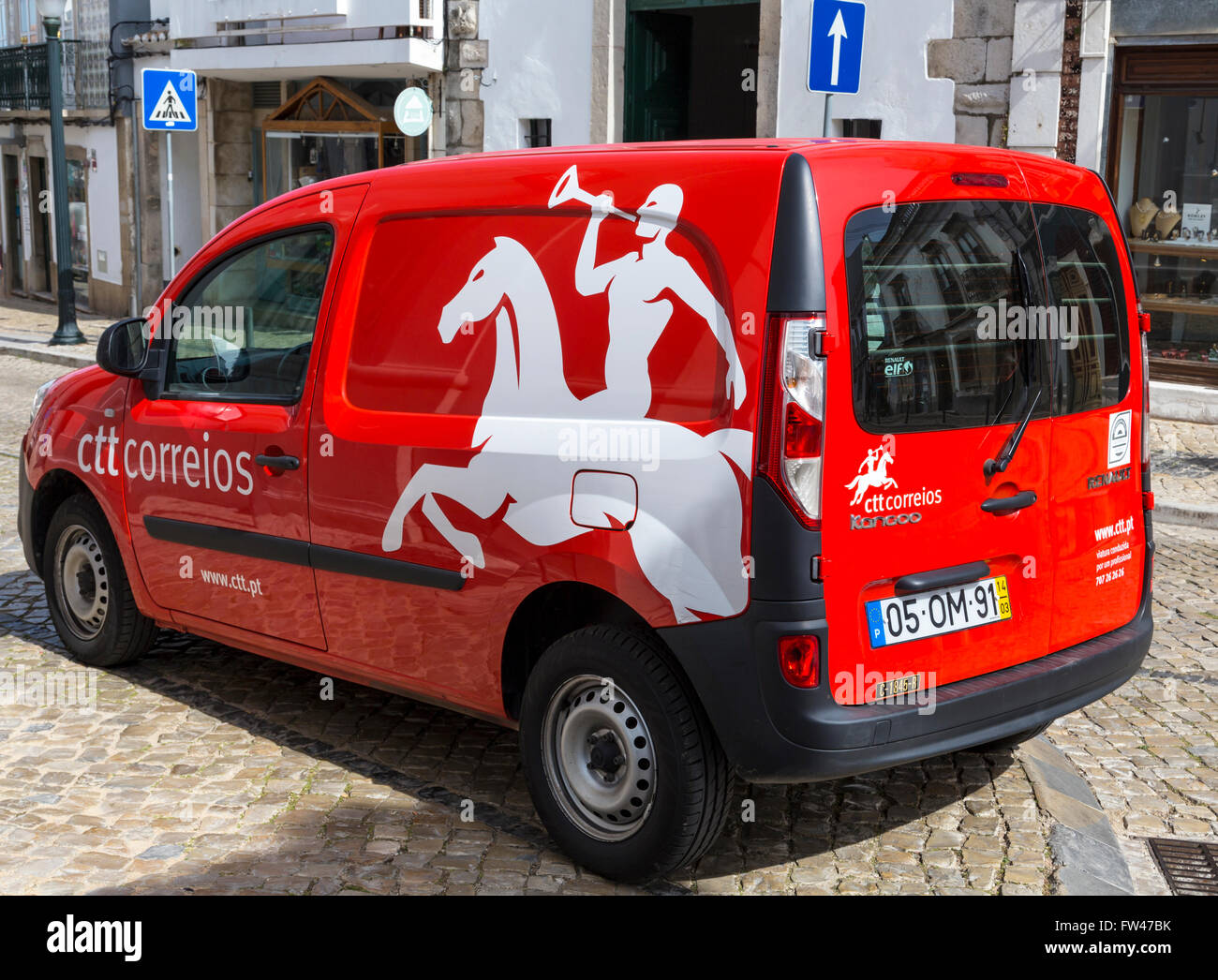 Postdienste in Portugal Lieferfahrzeug. Stockfoto