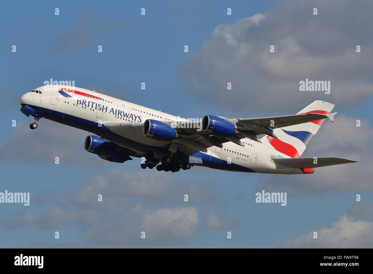 British Airways Airbus A380-800 G-XLEF ausgehend von London Heathrow, Vereinigtes Königreich Stockfoto