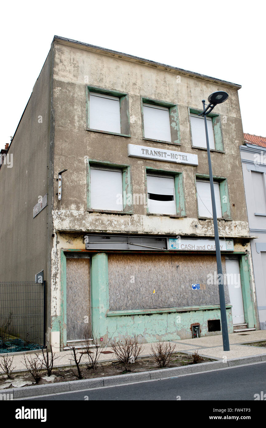 In einer Senke in der Nähe der Hafen von Calais ein verschalten Transit-Hotel Stockfoto