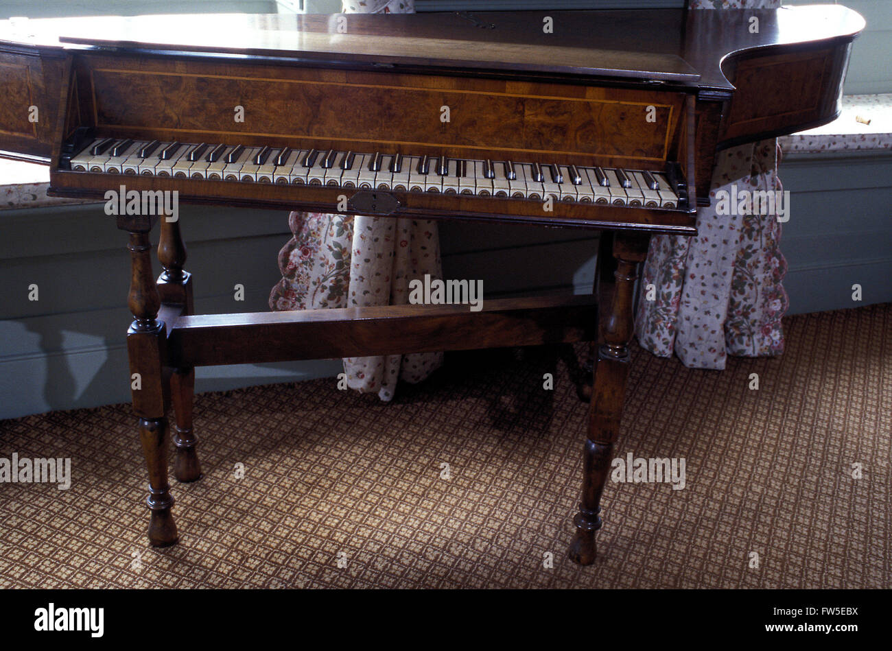Instrumente - Tastatur - SPINETT englische Spinett, 1742.  Arkaden Schlüssel-Fronten, eingelegten Vorzeichen. Mit freundlicher Genehmigung von National Trust/Fenton Stockfoto