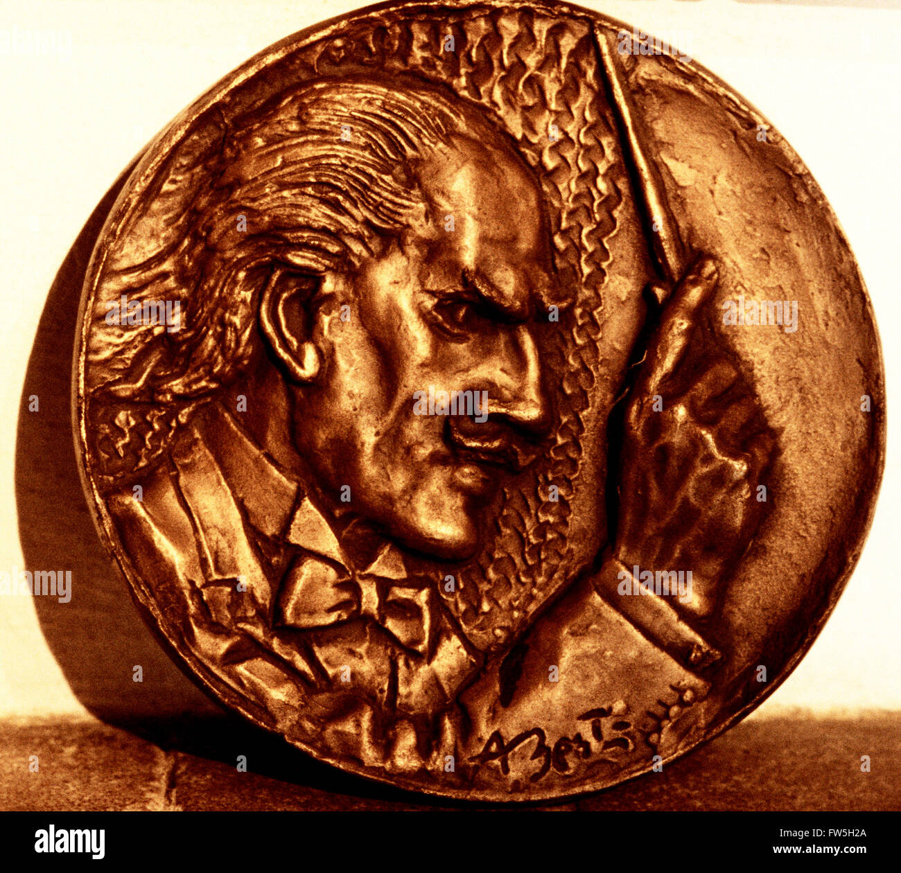 Bronze Medaille von Arturo Toscanini, italienischer Dirigent, im Haus von Geburt, geboren 25.03.1867 um 13 Uhr, Via Rodolfo Tanzi, Parma Stockfoto