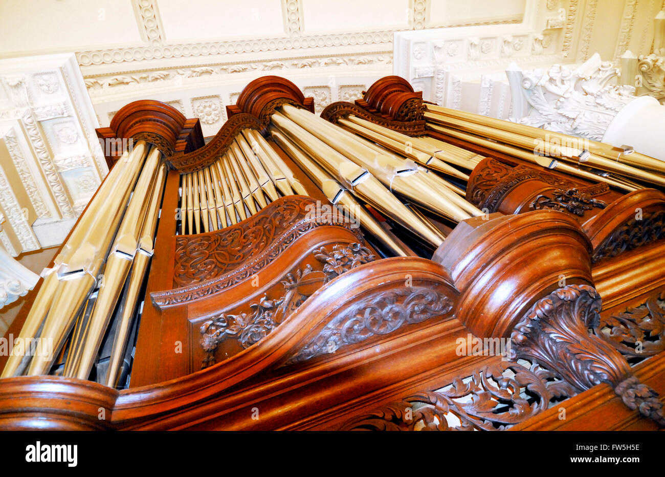 St. John's Smith Square, Westminster Konzert Halle Orgelpfeifen und Fall ByJordan, Byfield, Brücken 1734; 1993 von Johannes Kleis, Bonn, Sainsbury-Orgel zu trösten Stockfoto