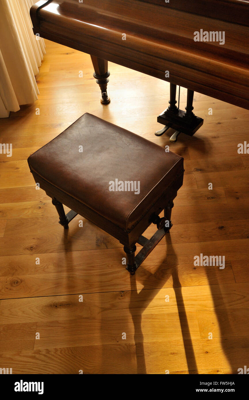 Bechstein Modell A Grand Piano - Pedalen und Lyra, vor 1900, mit hölzernen Konzert Klavierstuhl, gepolsterte Leder, verstellbare Getriebe Stockfoto