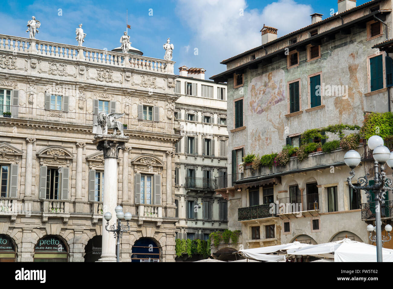 Palazzo storico di verona Fotos und Bildmaterial in hoher Auflösung