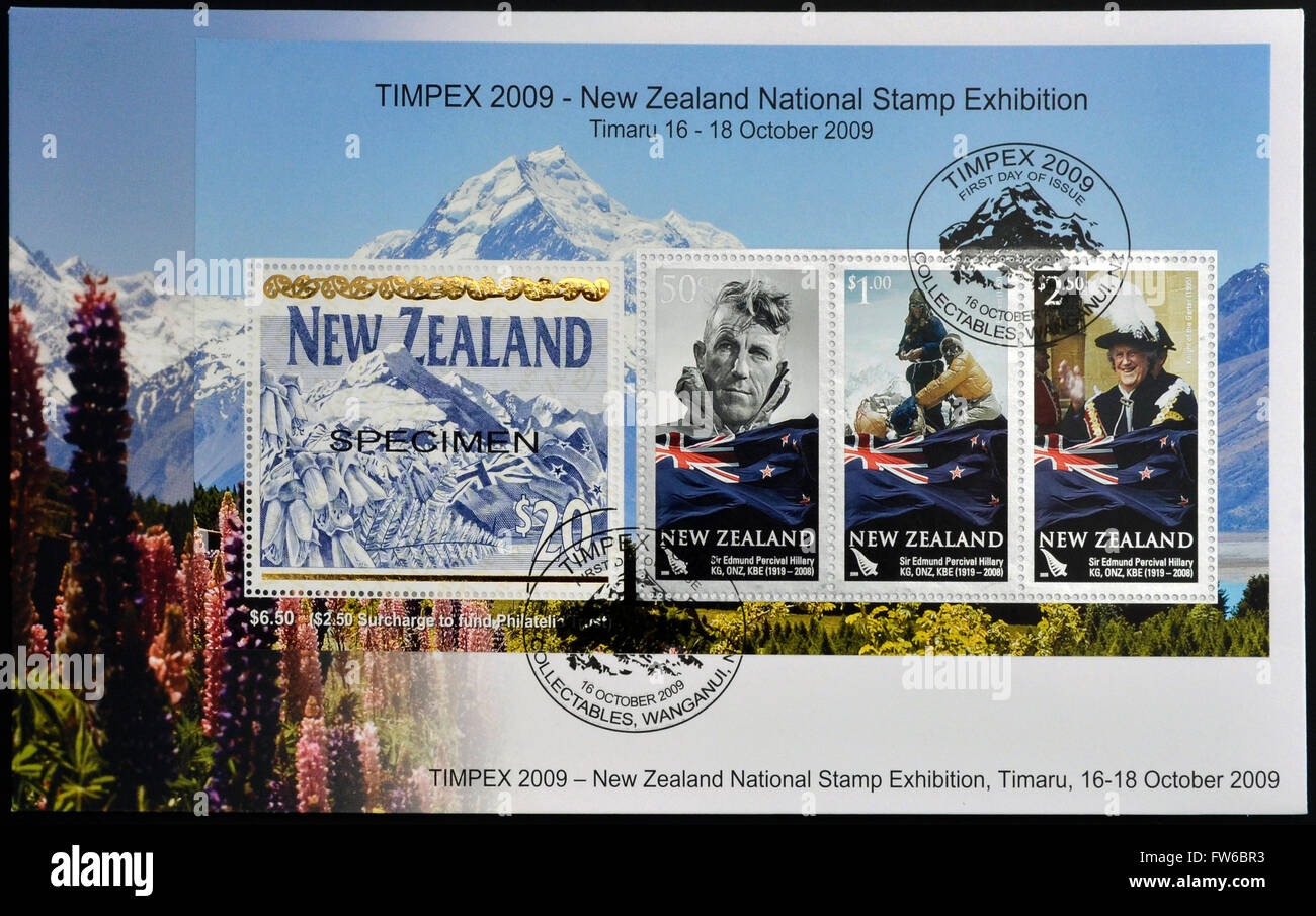 Neuseeland - CIRCA 2009: Briefmarken gedruckt in Neuseeland zeigt Sir Edmund Percival Hillary, erste Person, die Erstbesteiger des Everest, ca. Stockfoto