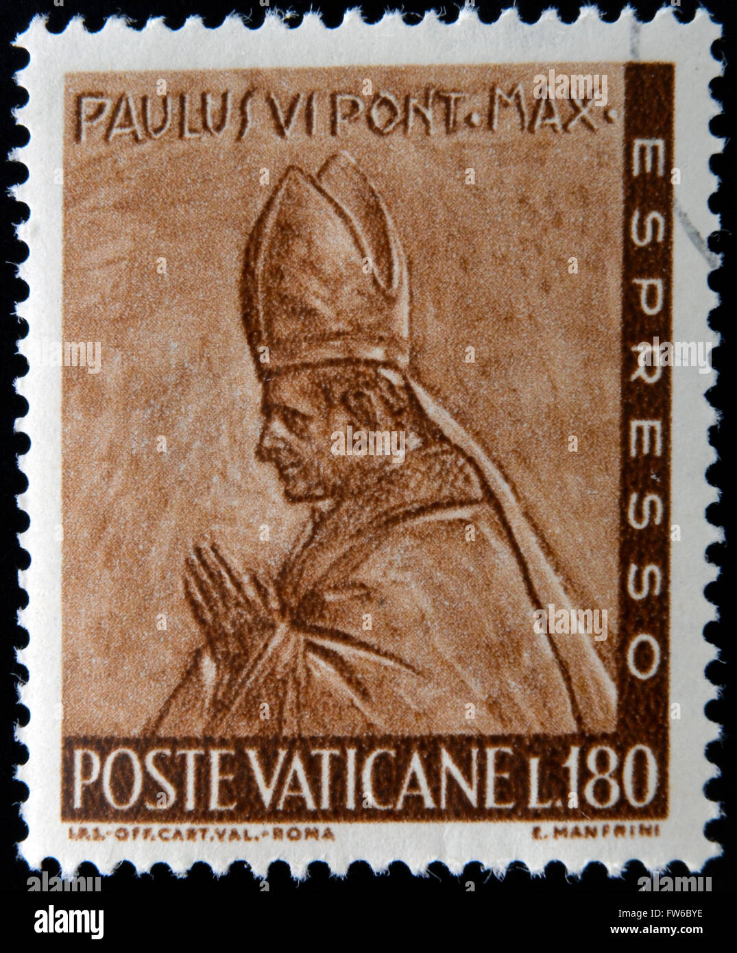 Vatikan - ca. 1966: Eine Briefmarke gedruckt im Vatikan zeigt den Papst Paul VI. Porträt von Enrico Manfrini, ca. 1966 Stockfoto