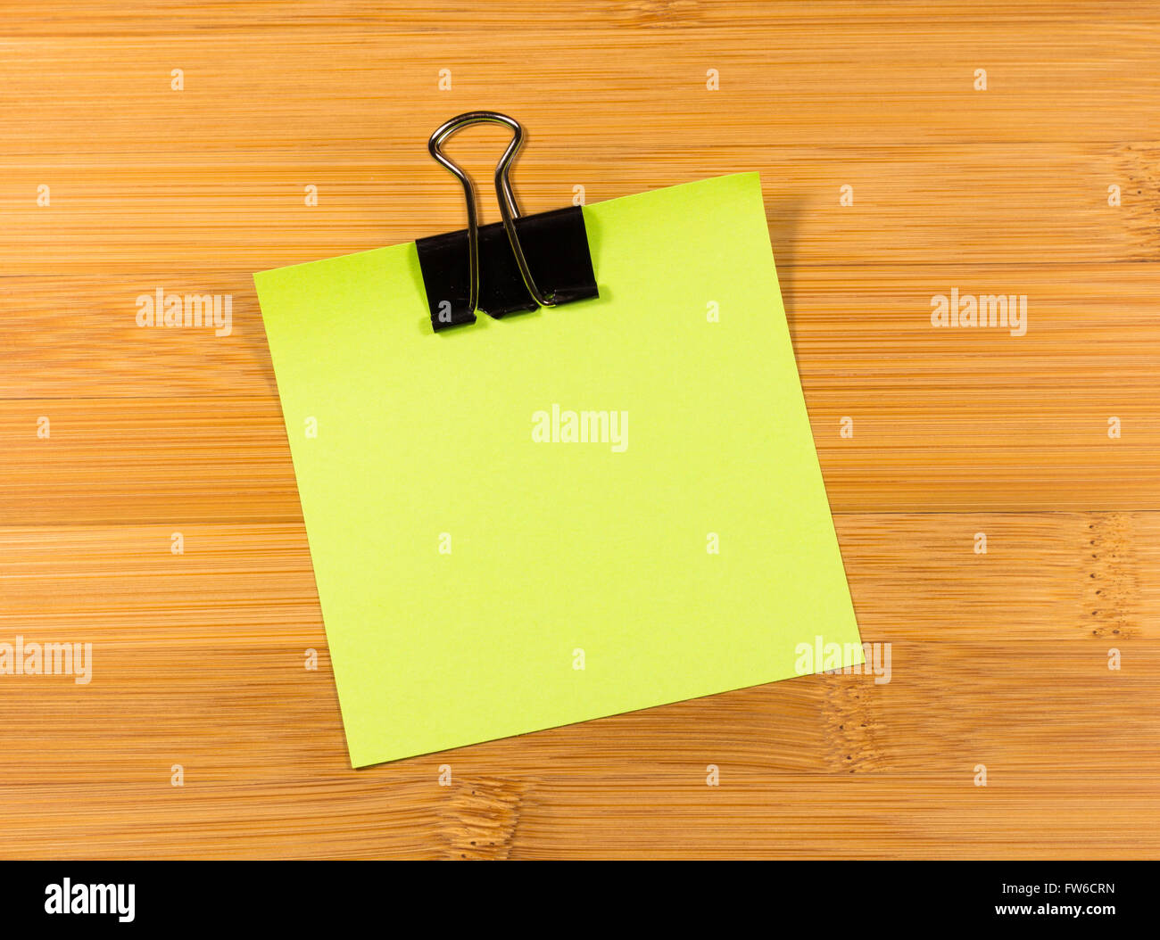 leeren Raum für Textnotiz auf hölzernen Hintergrund Stockfoto