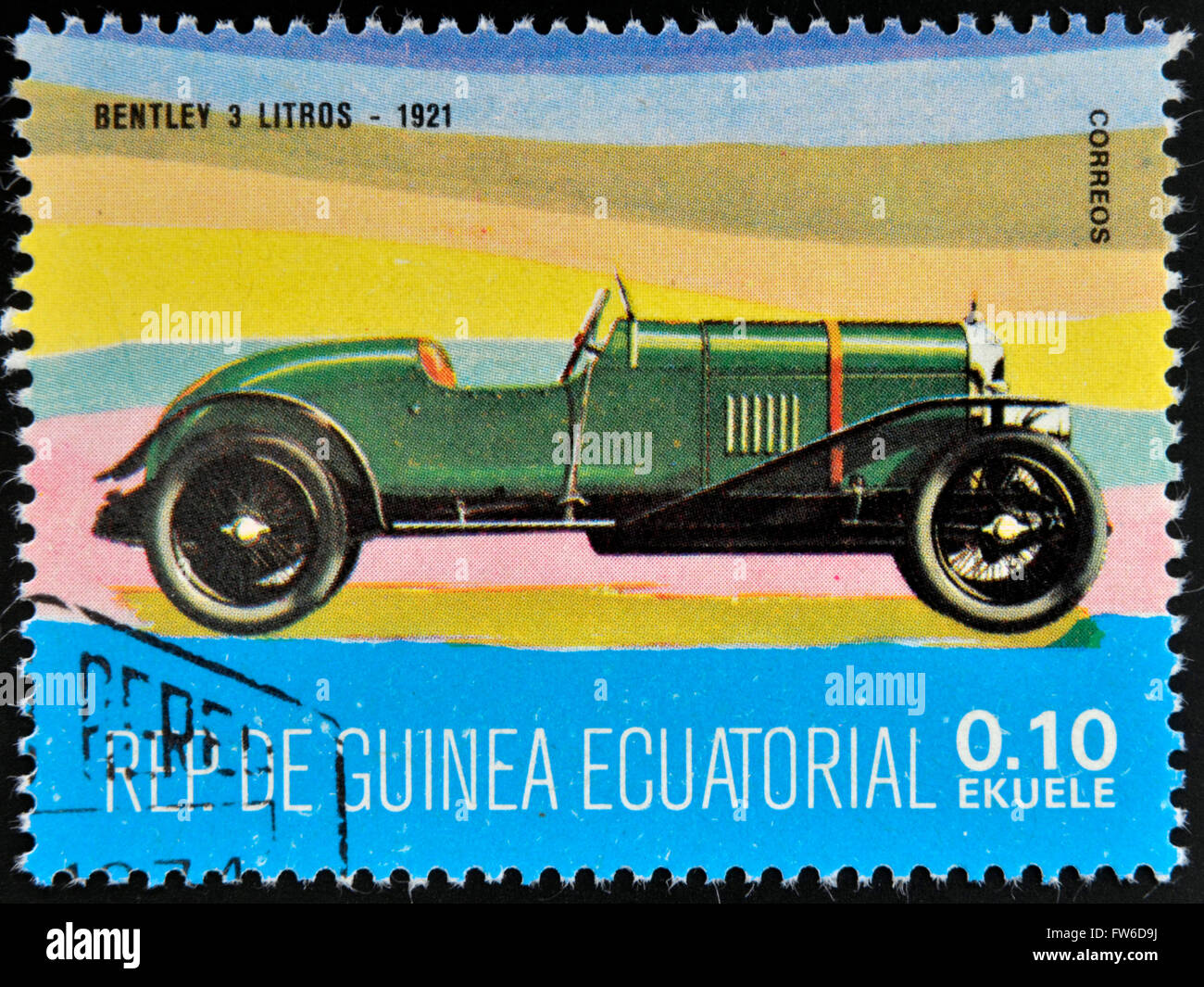 ÄQUATORIAL GUINEA - CIRCA 1974: Eine Briefmarke gedruckt in Guinea, Oldtimer, gewidmet zeigt Bentley 3 Liter, 1921, ca. 1974 Stockfoto