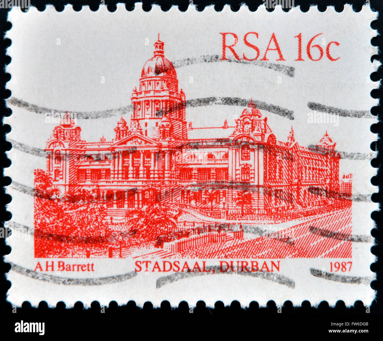 RSA - CIRCA 1987: Eine Briefmarke gedruckt in Südafrika zeigt Stadsaal Durban, ca. 1987 Stockfoto
