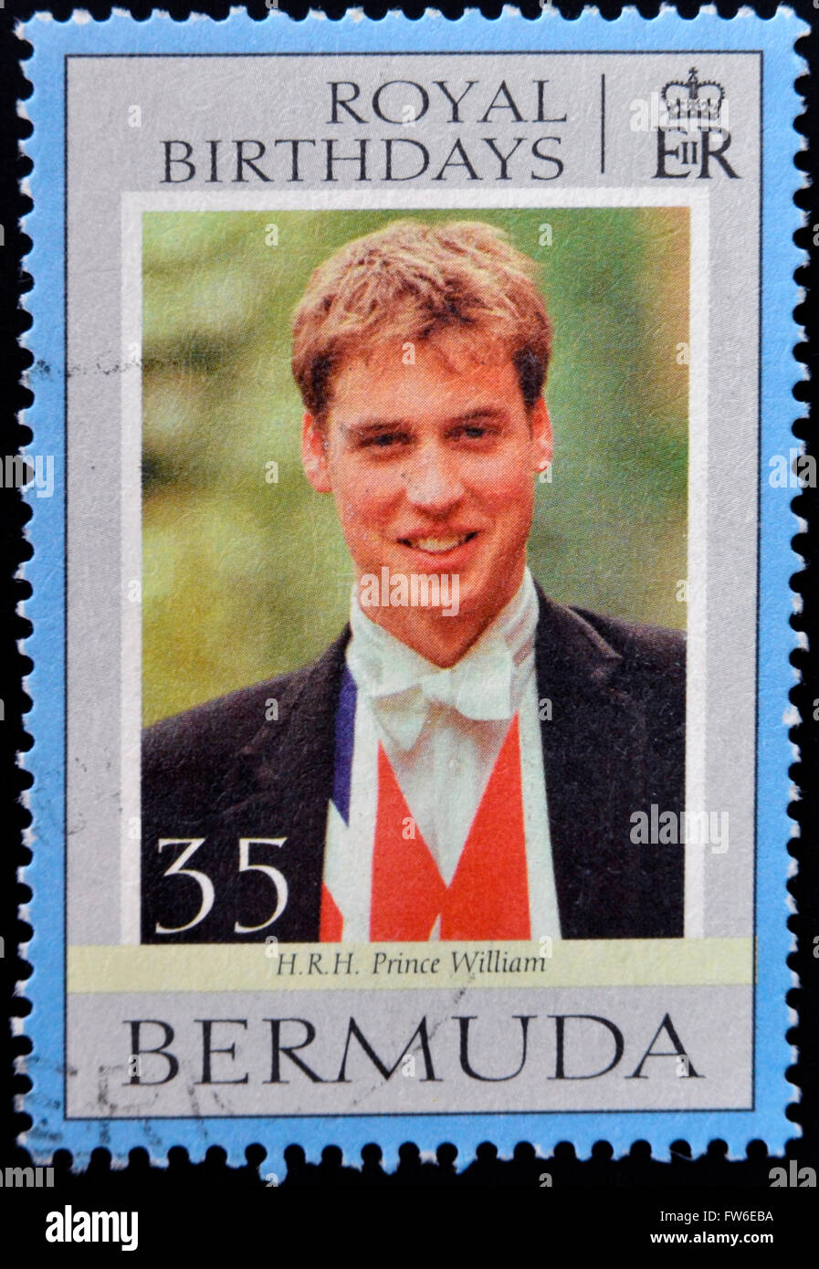BERMUDA - CIRCA 2000: Eine Briefmarke gedruckt in Bermuda zeigt Prinz William, königliche Geburtstage, circa 2000 Stockfoto