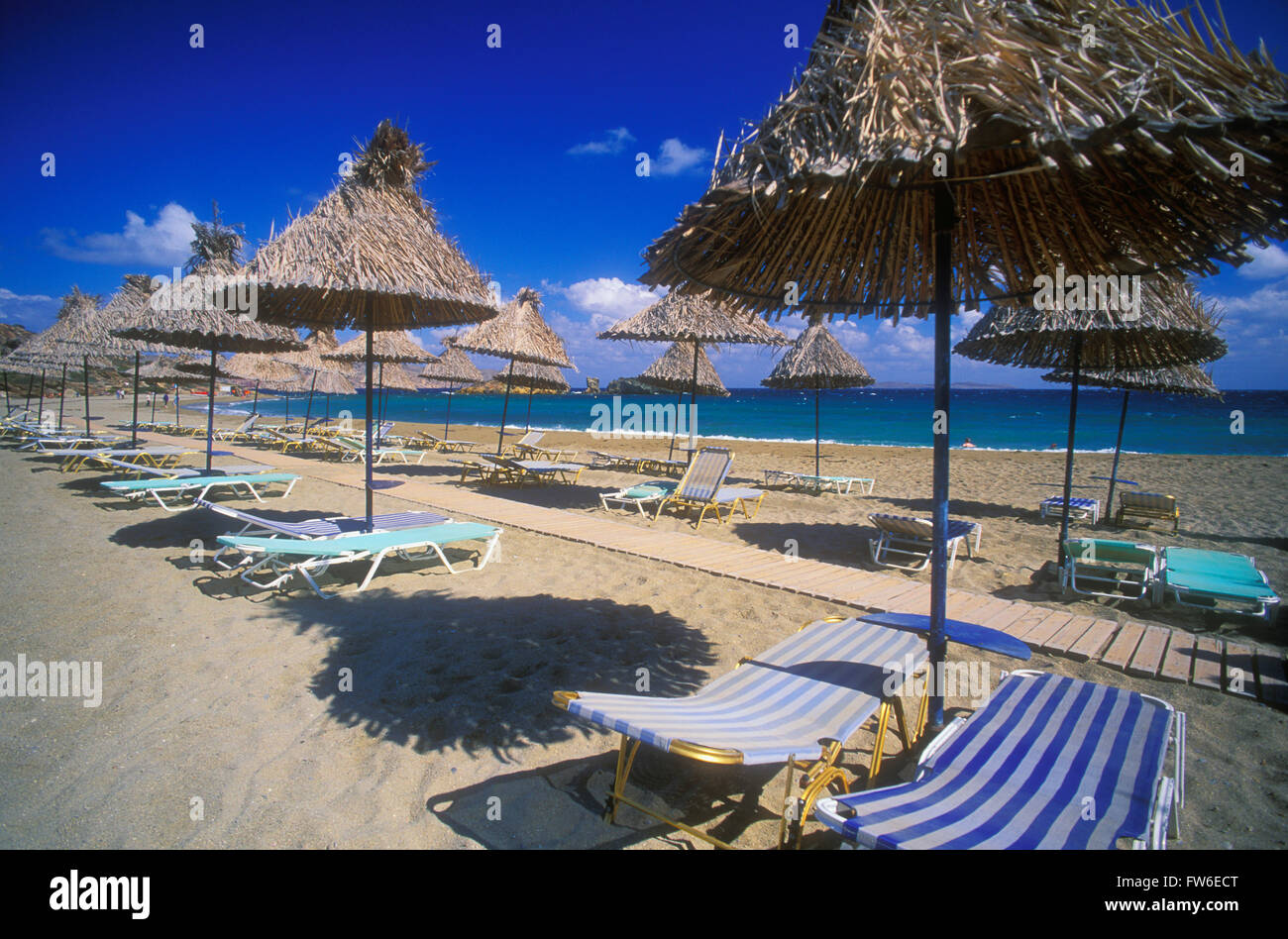 Was Kosten Liegen Und Sonnenschirme Auf Kreta www.alamy.de