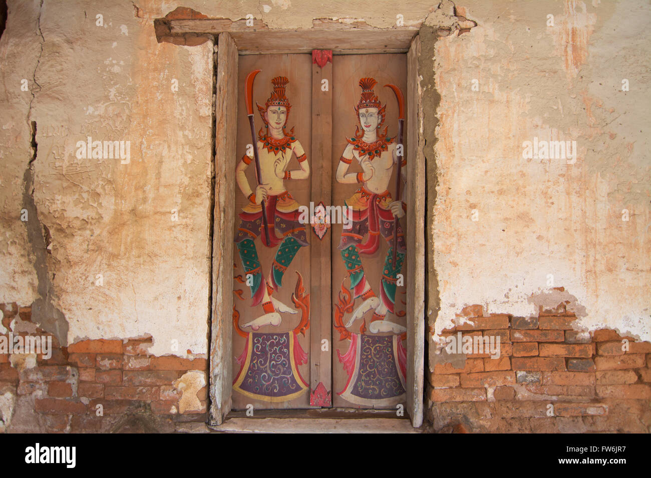 Thailändische Malerei Kunst an Tür im Tempel (Wat Sri Pho Chai, Na Haeo, Loei, Thailand) Stockfoto