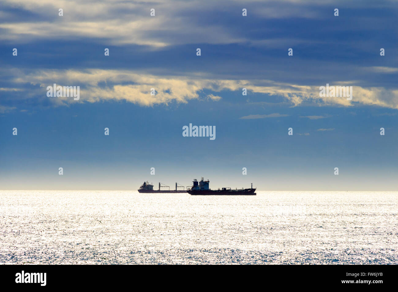 Massengutfrachter Schiff auf dem Meer Stockfoto