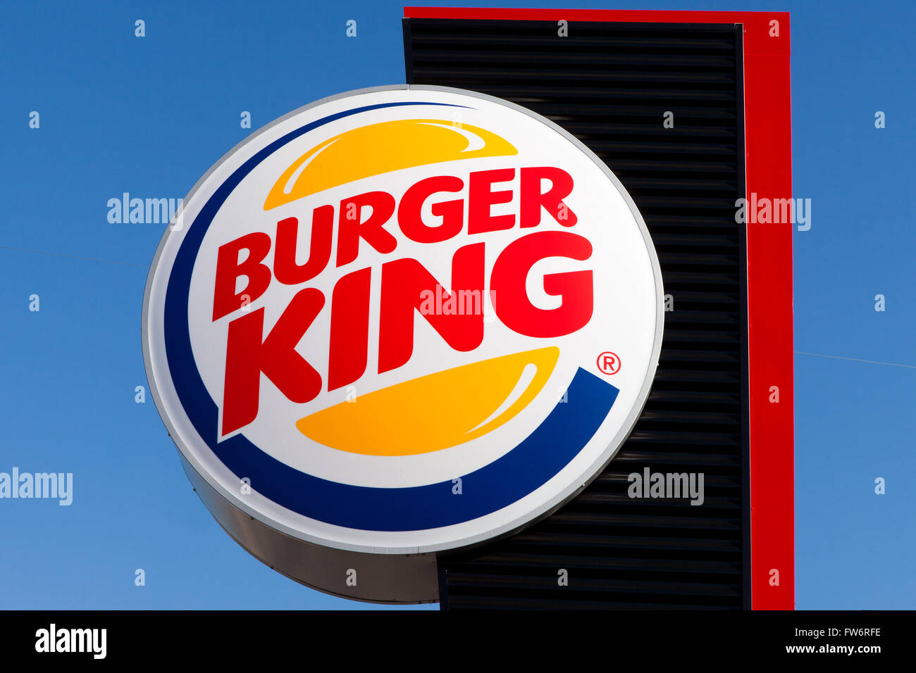 Burger King Restaurant Zeichen, Burger King ist eine amerikanische globale Kette von Hamburger Fastfood-Restaurants mit Sitz in Florida Stockfoto