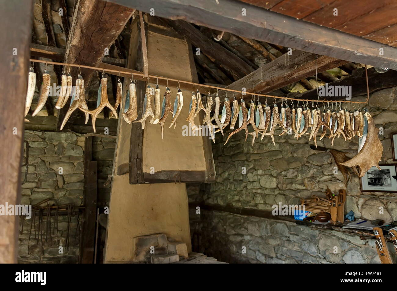 Taschenmesser mit handgefertigten Knochen Haft, Äther, Gabrovo, Bulgarien Stockfoto