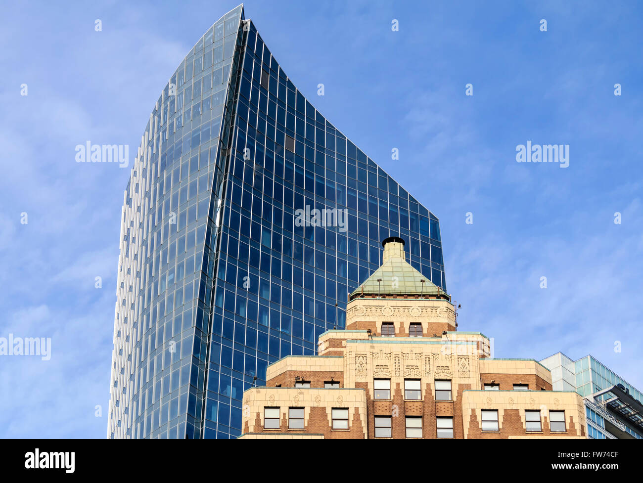 MNP-Turm und Marine-Gebäude in der Innenstadt von Vancouver, BC, Kanada Stockfoto