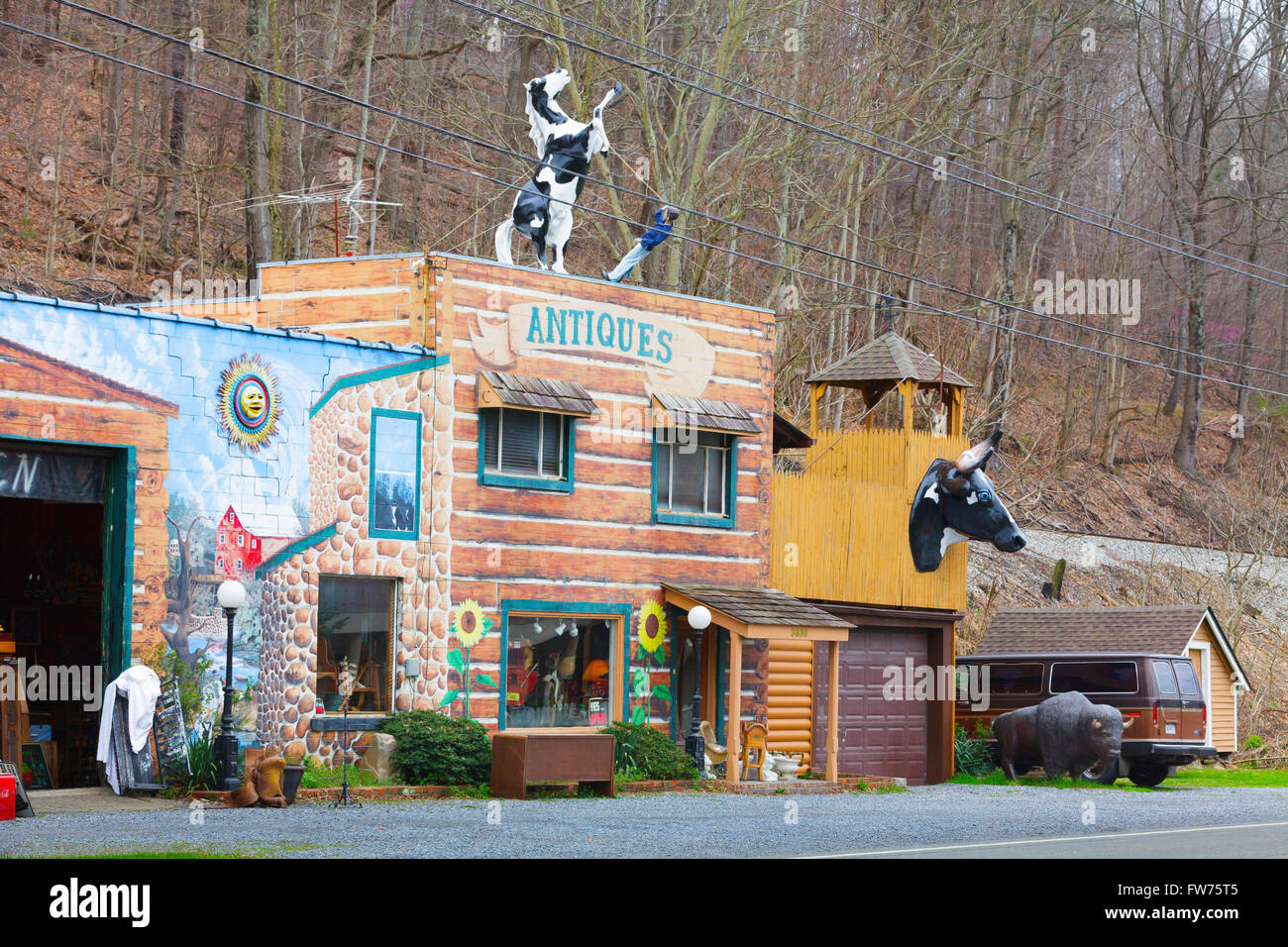 Antiquitätengeschäft in der Nähe von Roanoke, Shenandoah Valley, Virginia, USA. Stockfoto