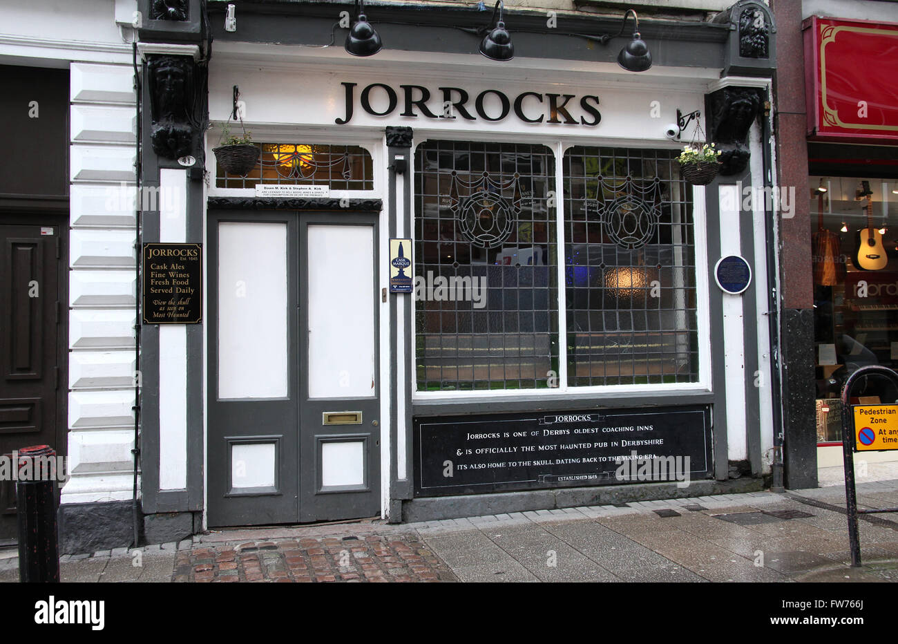 Historische Jorrocks Pub in Derby Stadt Zentrum ist Teil einer ehemaligen Postkutschenstation namens The George Stockfoto