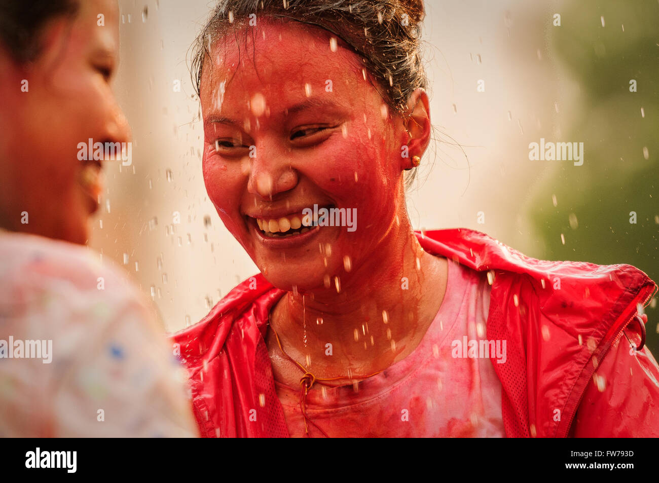 Holi, das Fest der Farben in Kathmandu, Nepal gefeiert Stockfoto