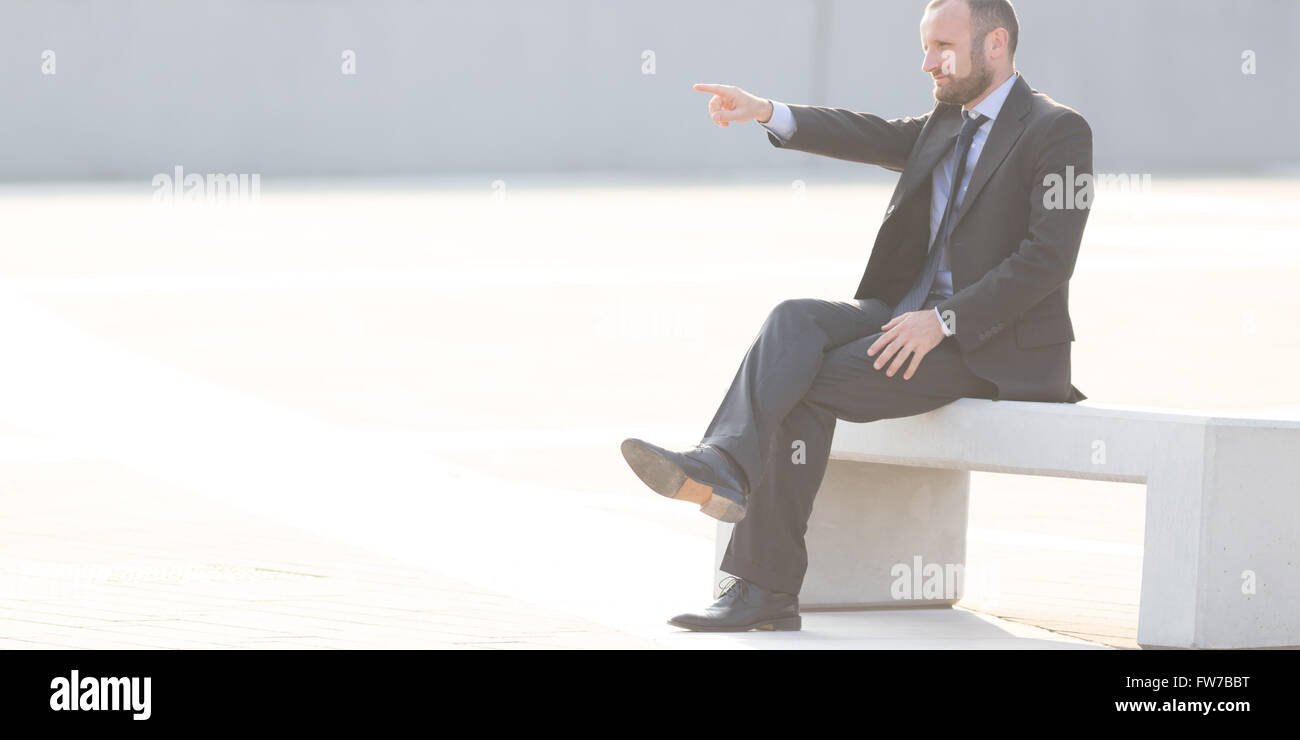 Glücklich Kaufmann im Freien in der Stadt Stockfoto