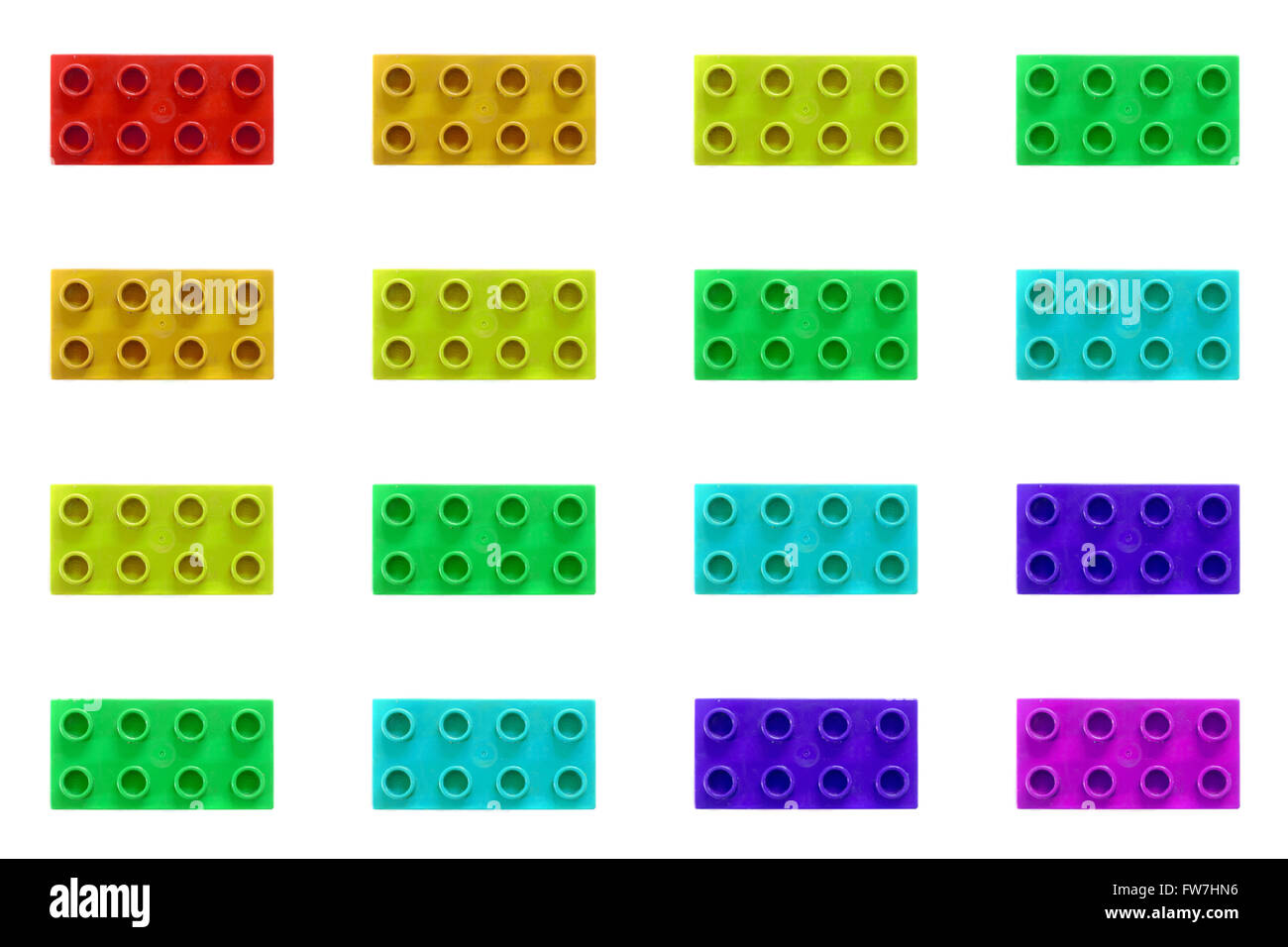 Ein Raster aus verschiedenen bunten Lego-Steinen vor einem weißen  Hintergrund Stockfotografie - Alamy