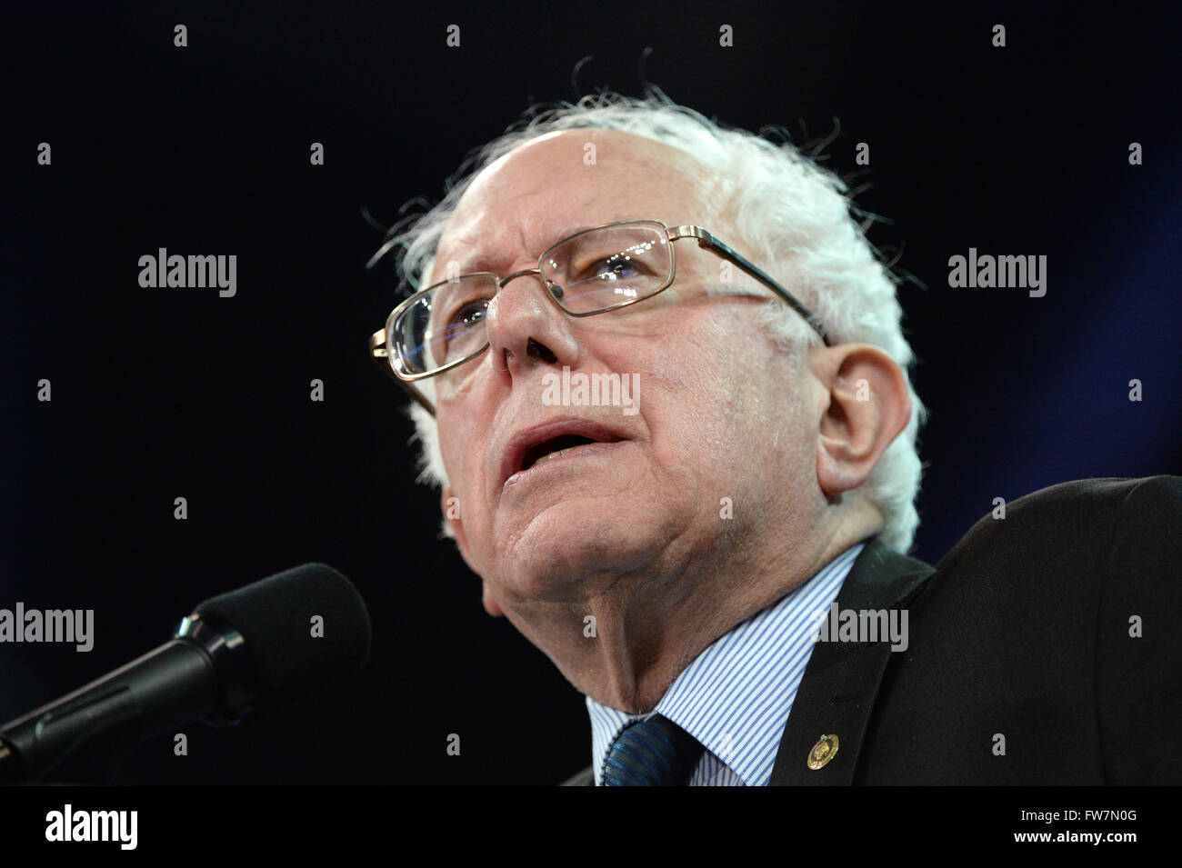 Saint Charles, MO, USA – 14. März 2016: US-Senator und demokratischen Präsidentschafts Kandidat Bernie Sanders spricht bei Rallye. Stockfoto