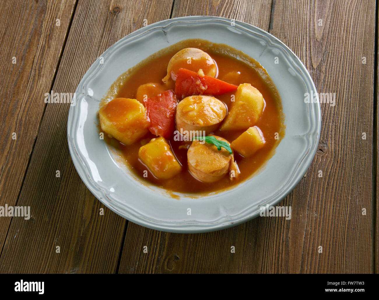 Paprikasch Krumpli - ungarische Paprika-Kartoffeln. Eintopf aus der ...