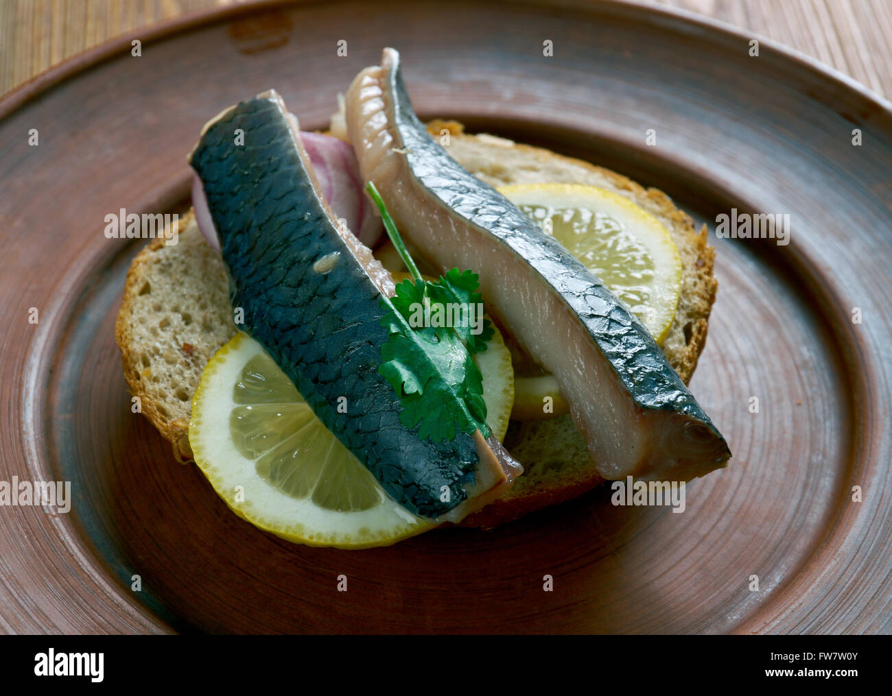 Angesäuselt Hering Hering in ein mildes, Erhaltung der Flüssigkeit getränkt. Es kann roh Hering in einer milden Essig-Gurke oder Niederländisch brined herr Stockfoto