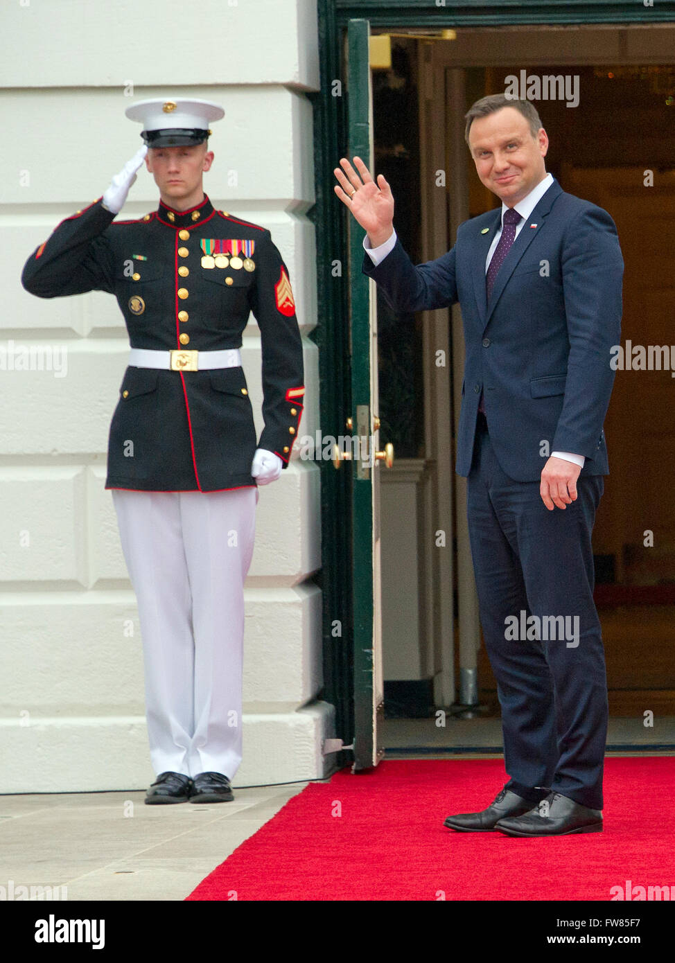 Andrzej Duda, Präsident der Republik Polen, richtig, kommt zu dem Arbeitsessen für Delegationsleiter bei Nuclear Security Summit auf dem South Lawn des weißen Hauses in Washington, DC auf Donnerstag, 31. März 2016. Bildnachweis: Ron Sachs/Pool über CNP - kein Draht-Dienst- Stockfoto