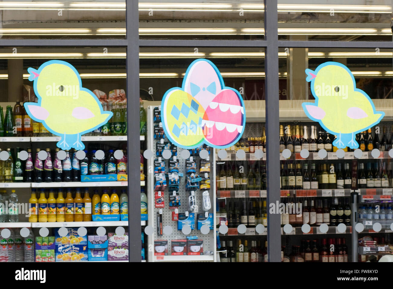 Schaufenster für Ostern geschmückt Stockfoto