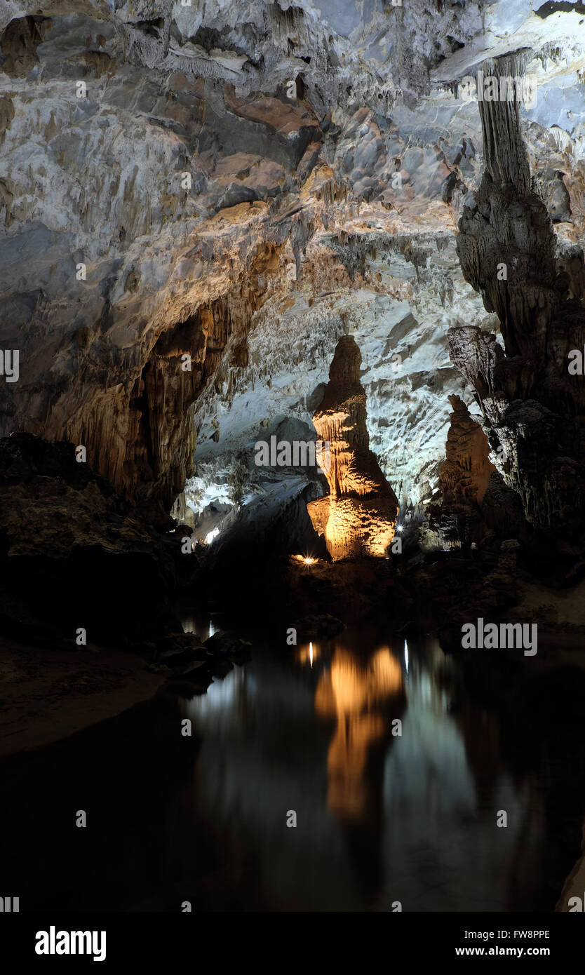 Phong Nha, Ke Bang Höhle, eine erstaunliche, wunderbare Höhle bei Bo Trach, Quang Binh, Vietnam, ist Welterbe von Viet Nam, WiFi Stockfoto