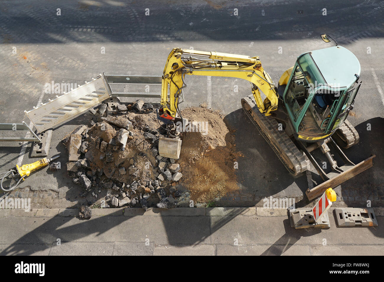 Baustelle mit Bagger Stockfoto