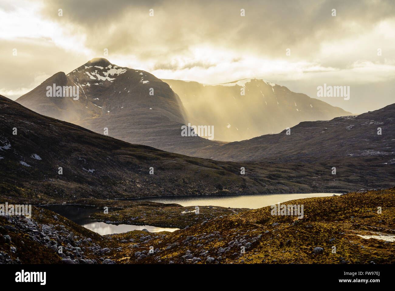 Beinn Damh eine 903m Corbett peak aus Bealach Na Läuse in Torridon Highland-Schottland Stockfoto