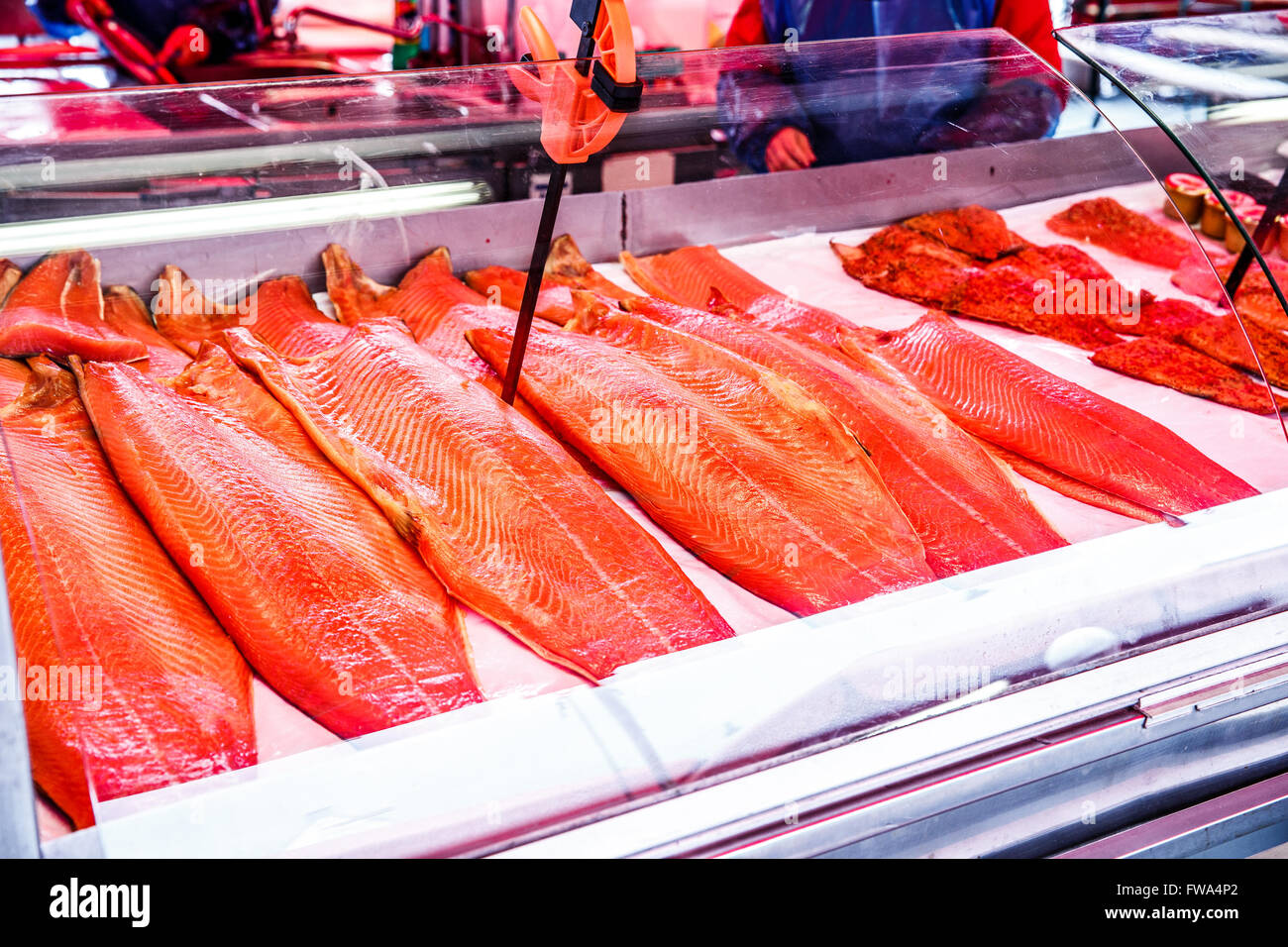 Samon Meeresfrüchte in den Regalen der Fischmarkt in Norwegen, Bergen Stockfoto