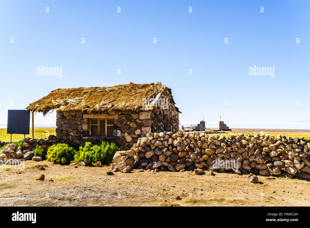 Felsen-Hütte am Coqueza Dorf in Uyuni, Bolivien Stockfoto