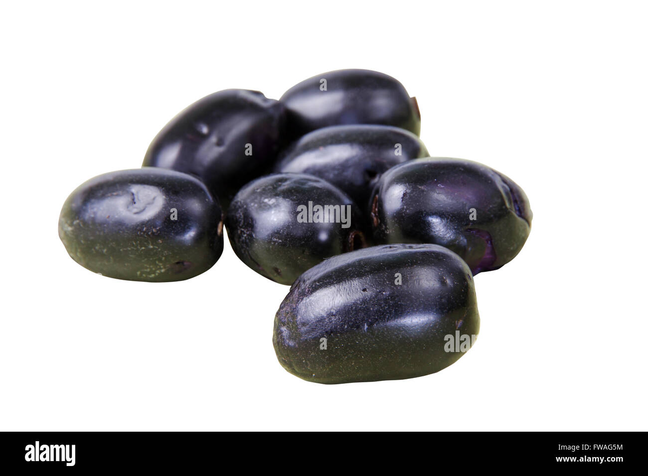 Bewohner oder Jamun auf grüne Platte. Reich an Vitaminen und Mineralstoffen wie Vitamin C Stockfoto