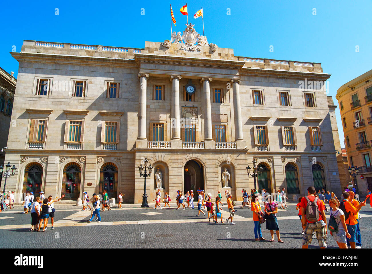 BARCELONA, Spanien - 13. August 2011: Barcelona Rathaus im gotischen Viertel in Spanien. Es befindet sich auf der Place de Sant Jaume, die Saint James Square ist. Stockfoto
