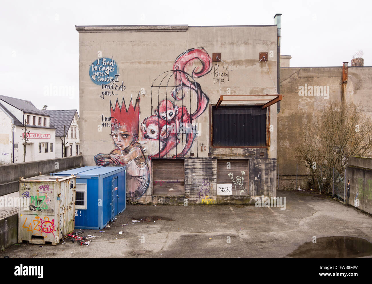 Stavanger Norwegen, inspiriert Nuart Street Art Festival tolle und lustige Wandbilder in der ganzen Stadt Künstler "Herakut" 2011 Stockfoto