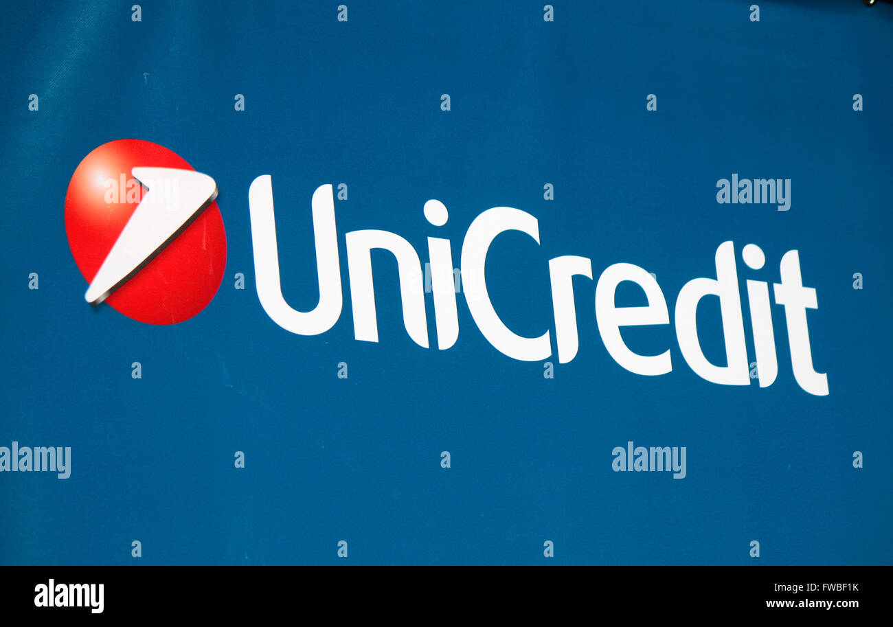 Das Logo der Marke "UniCredit", Berlin. Stockfoto