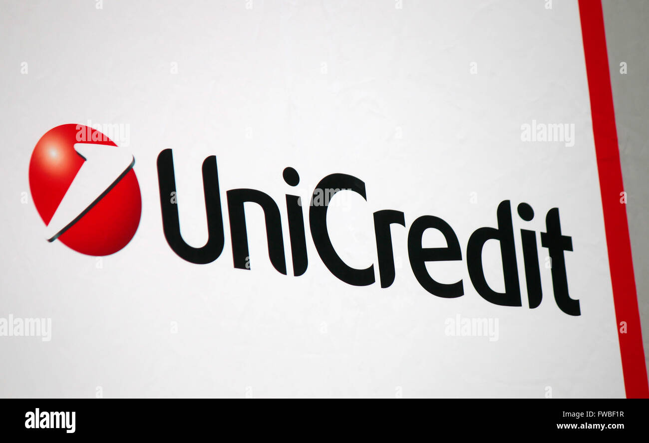 Das Logo der Marke "UniCredit", Berlin. Stockfoto