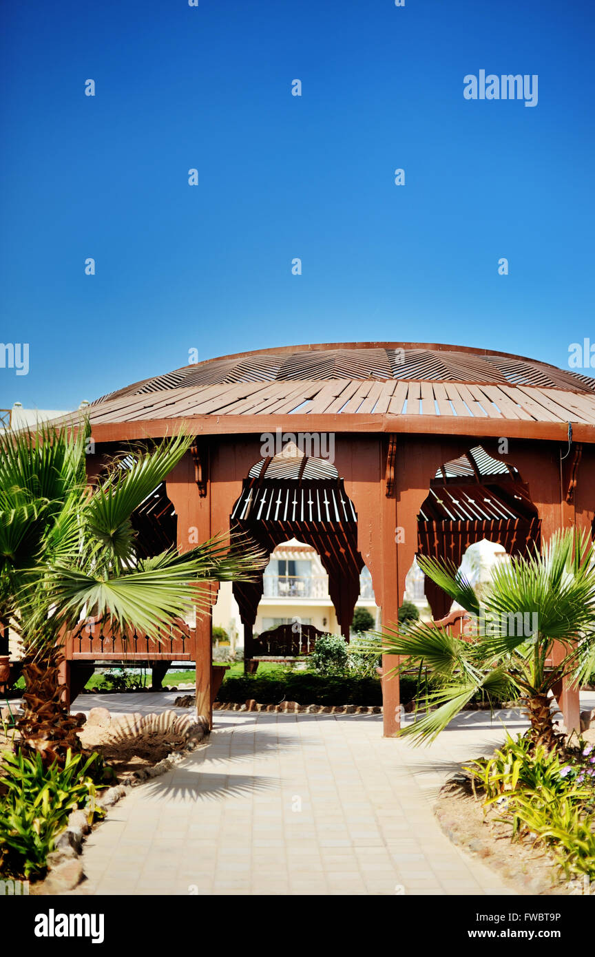 Palmen und Bungalow Hotel in Hurghada, Ägypten Stockfoto