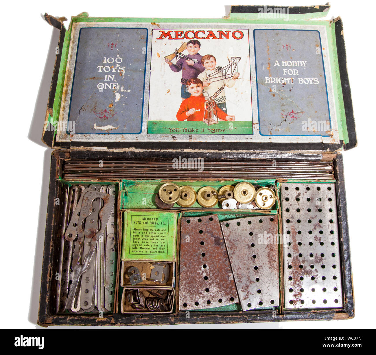 1930er Jahre alte Meccano Vintage Box mit Inhalt Stockfoto