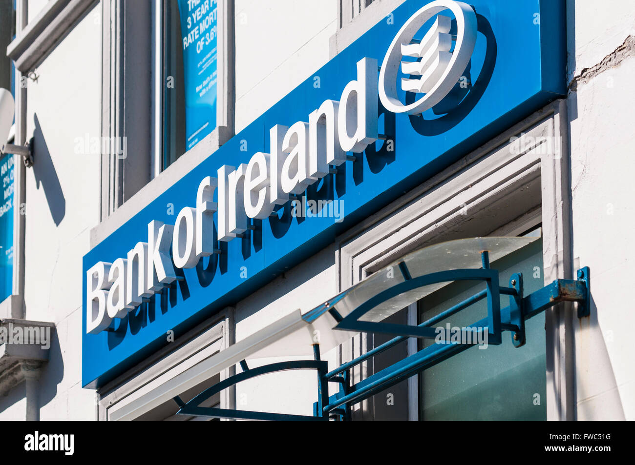 Melden Sie sich außerhalb eine Filiale der Bank of Ireland. Stockfoto