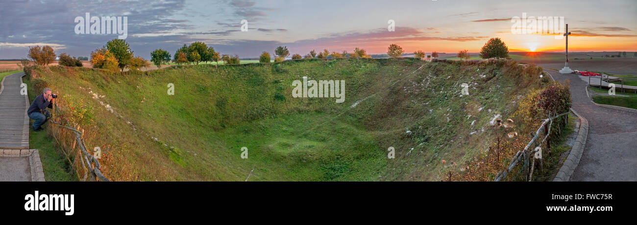 Die Lochnagar Mine wurde am 07:28 am 1. Juli 1916 von der britischen Armee am ersten Tag der Somme Schlachten während WW1 gesprengt. Stockfoto
