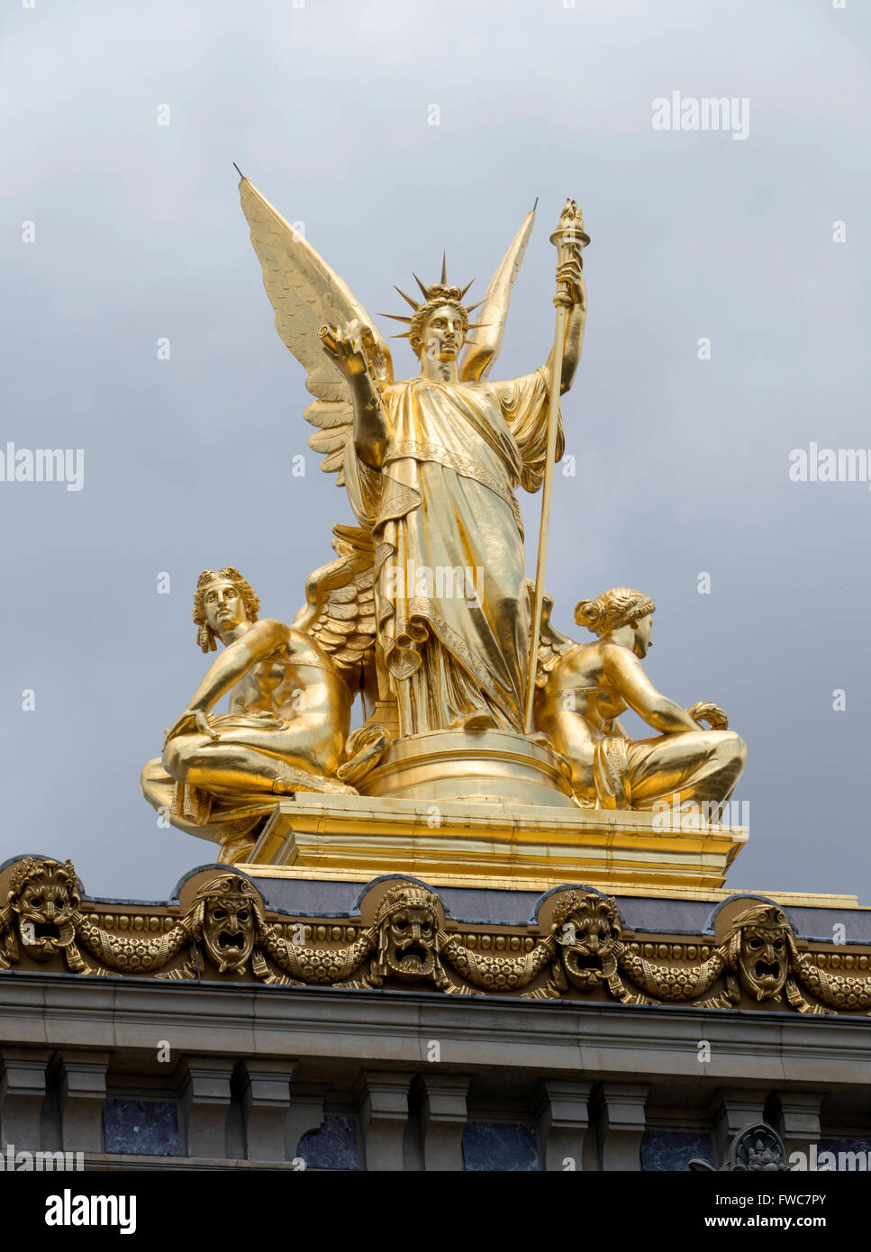 Gumery Poesie Statue an der Opéra National de Paris Garnier, Paris, Frankreich. Stockfoto