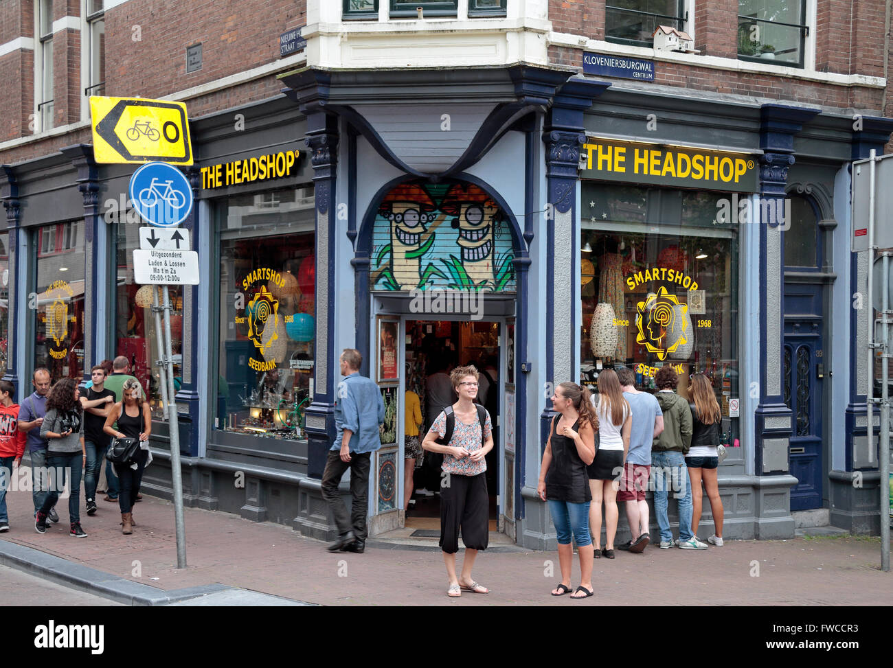 "Headshop", der "eine breite Palette von Rauchen und Lifestyle Accessoires" in Amsterdam, Niederlande verkauft. Stockfoto