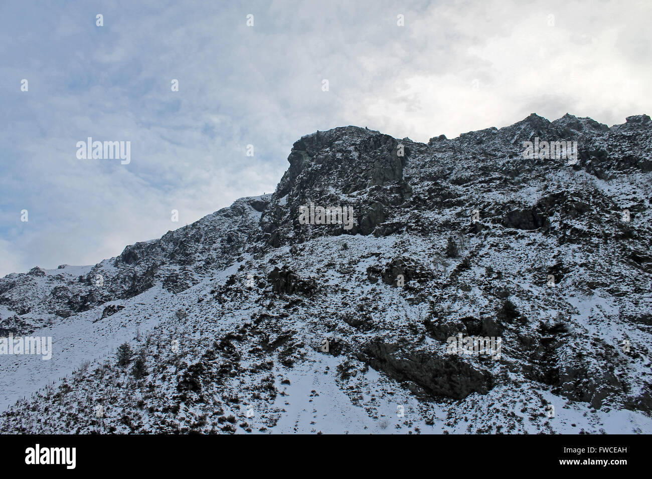 Die A487 Straße Tal Y Llyn See und Corris nach Schneefall auf Cadair Idris Wales Stockfoto
